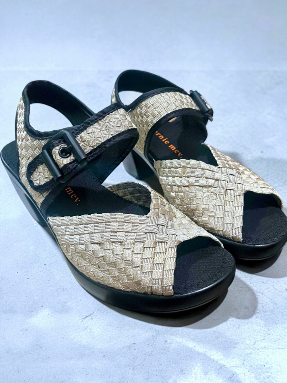 Glitter Woven Strap block heeled Sandals in Black / Beige